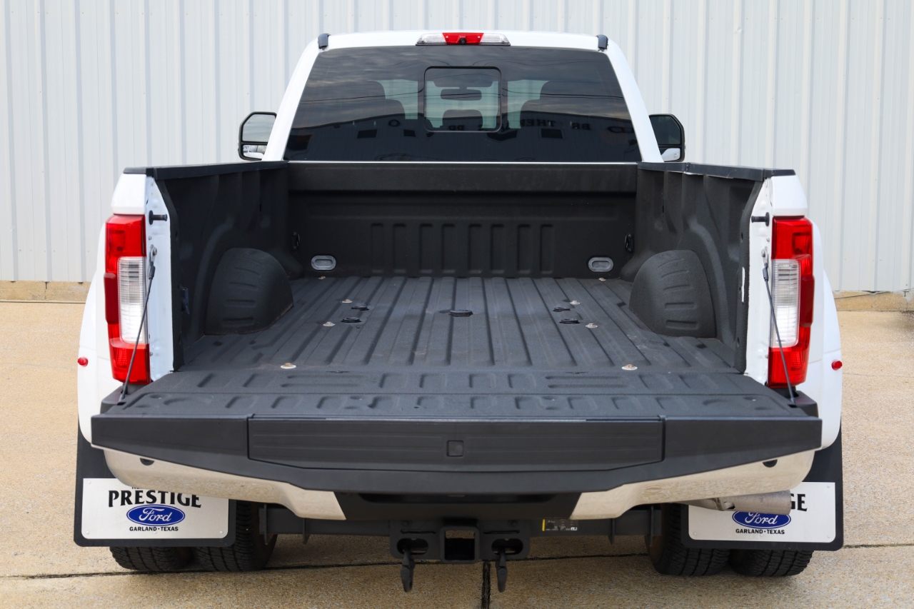 Ford Super Duty F-350 DRW King Ranch 4WD Crew Cab 8' Box 2019