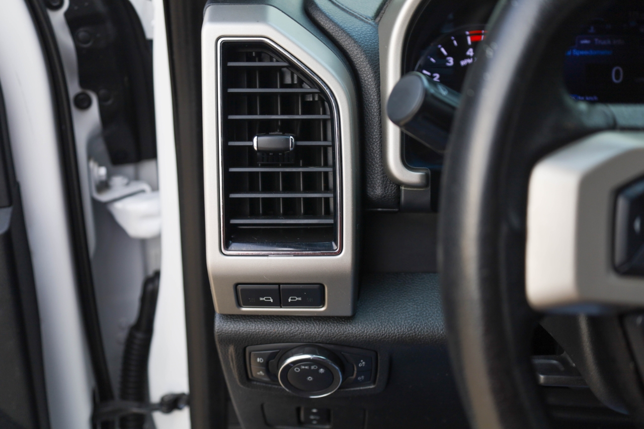 Ford Super Duty F-350 DRW King Ranch 4WD Crew Cab 8' Box 2019