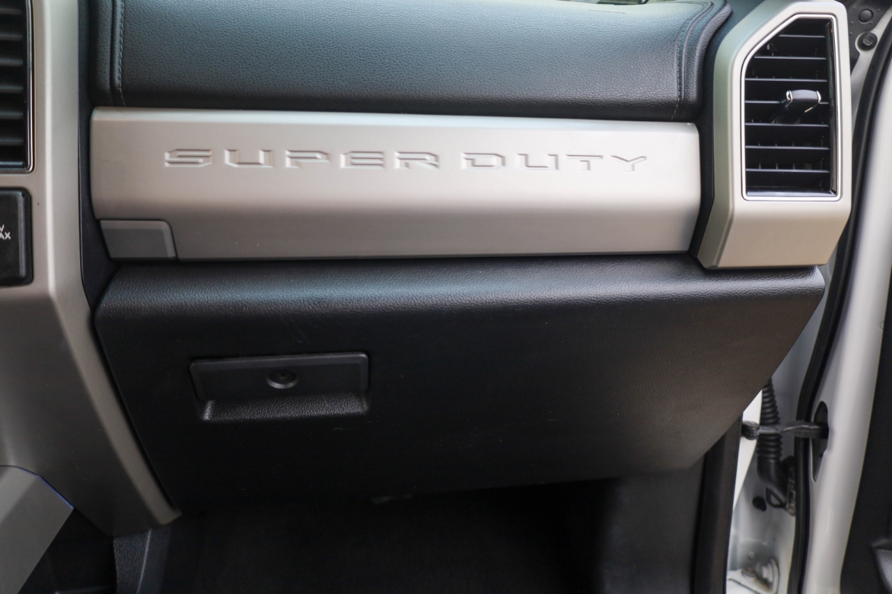 Ford Super Duty F-350 DRW King Ranch 4WD Crew Cab 8' Box 2019