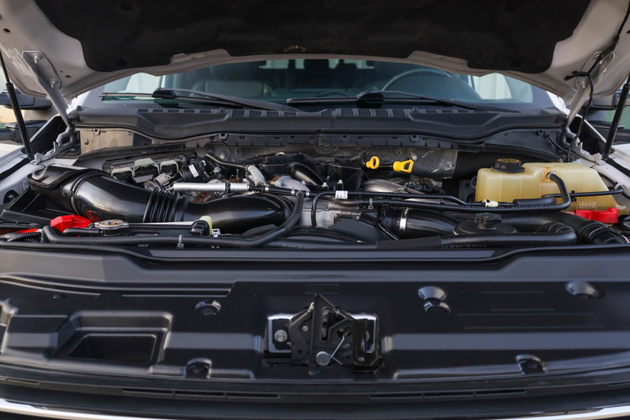 Ford Super Duty F-350 DRW King Ranch 4WD Crew Cab 8' Box 2019