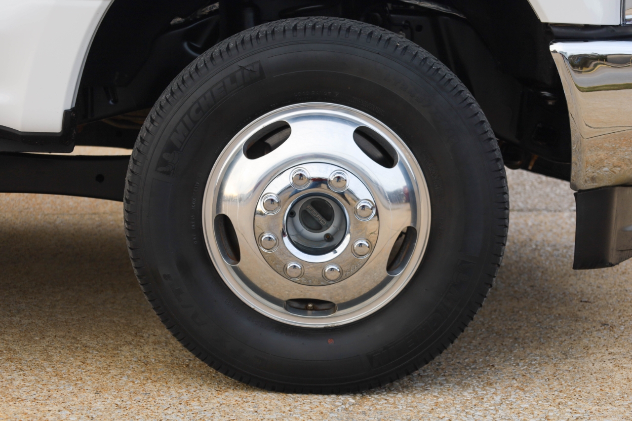 Ford Super Duty F-350 DRW King Ranch 4WD Crew Cab 8' Box 2019