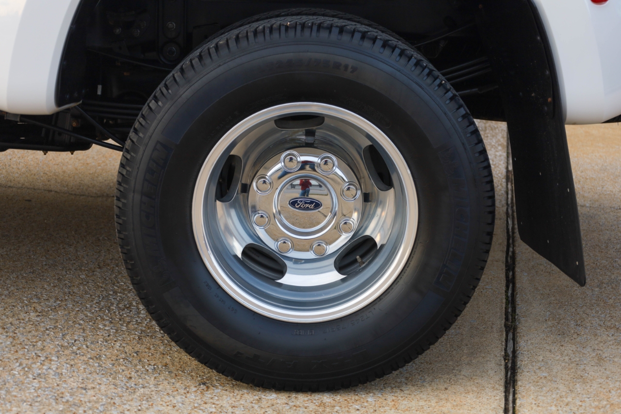 Ford Super Duty F-350 DRW King Ranch 4WD Crew Cab 8' Box 2019