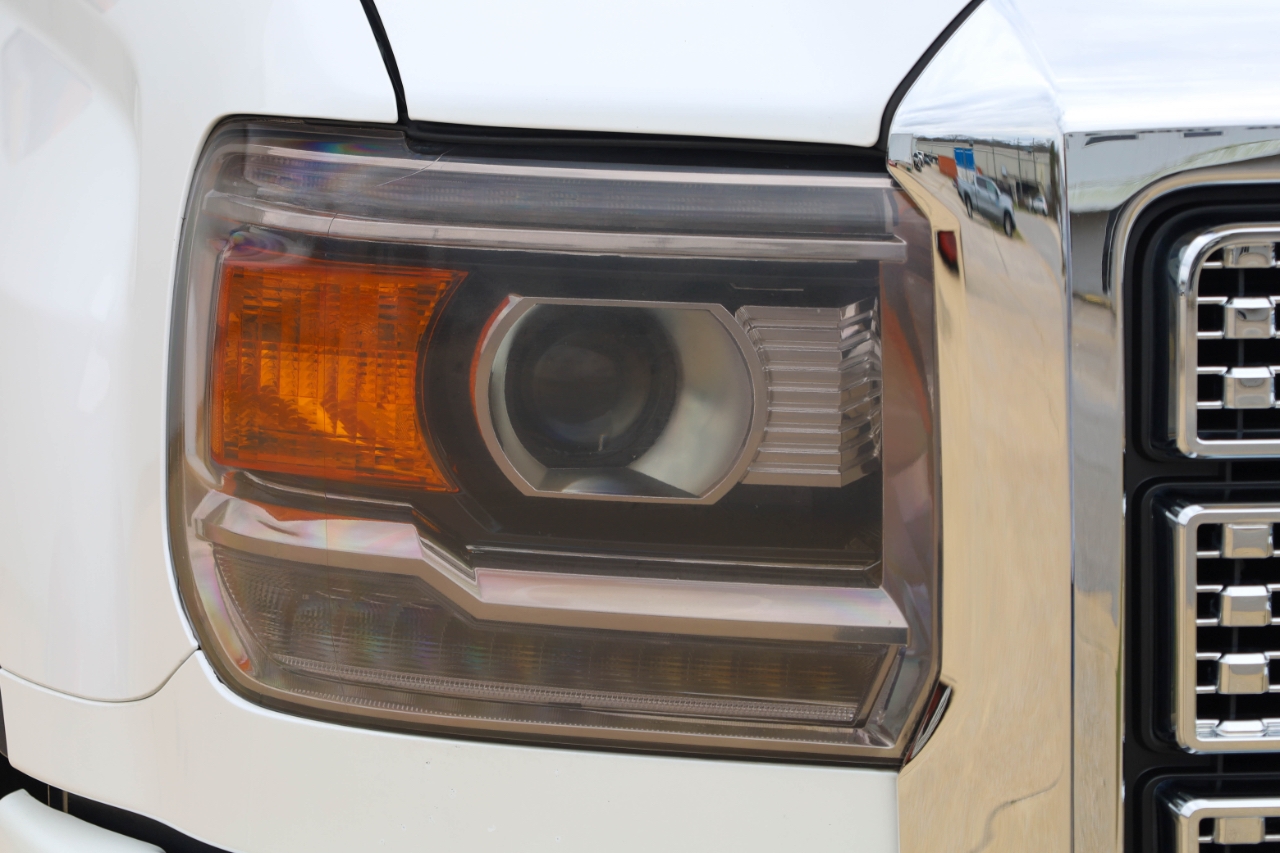 GMC Sierra 3500HD 4WD Crew Cab 167.7" Denali 2018