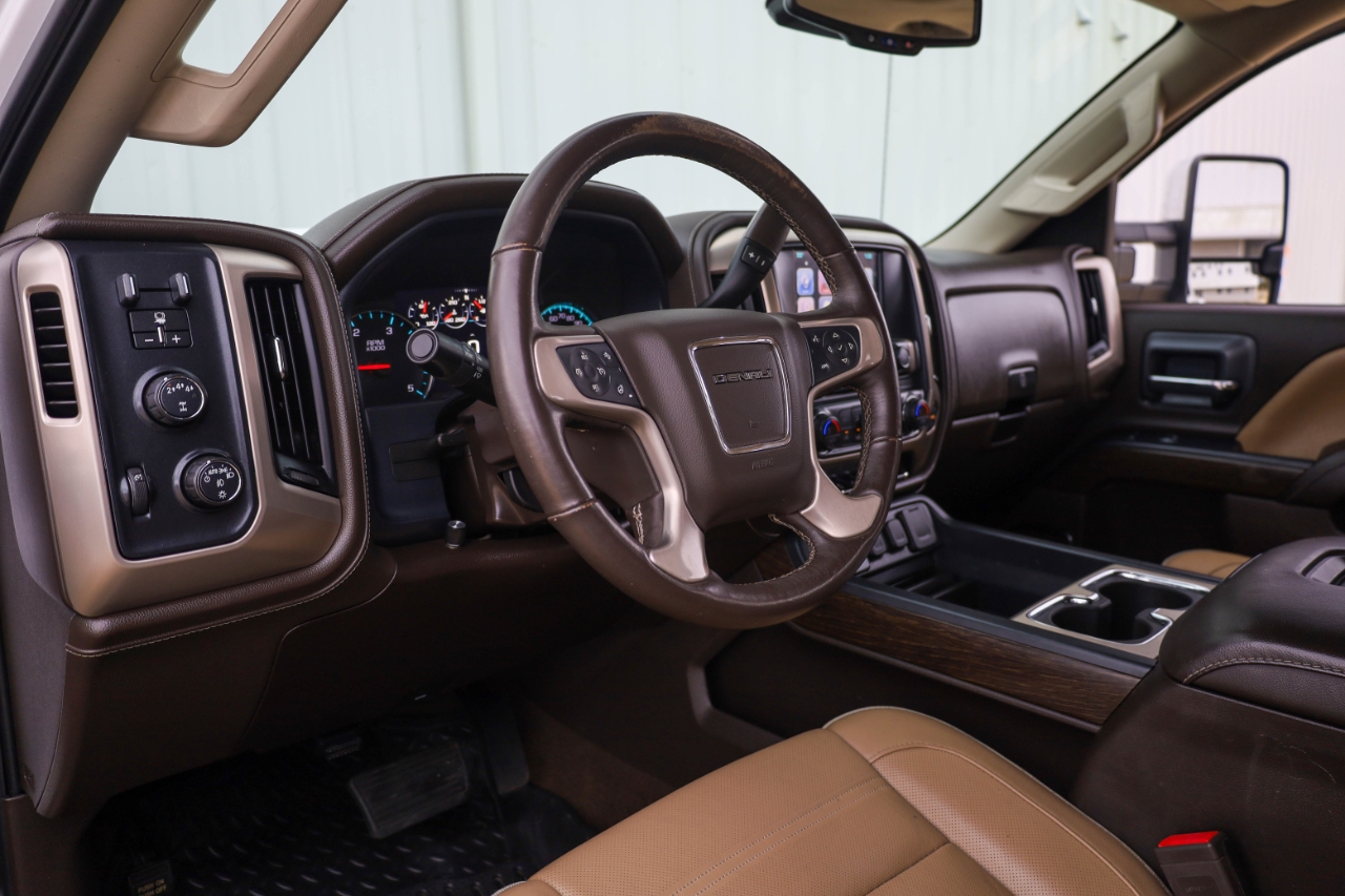 GMC Sierra 3500HD 4WD Crew Cab 167.7" Denali 2018