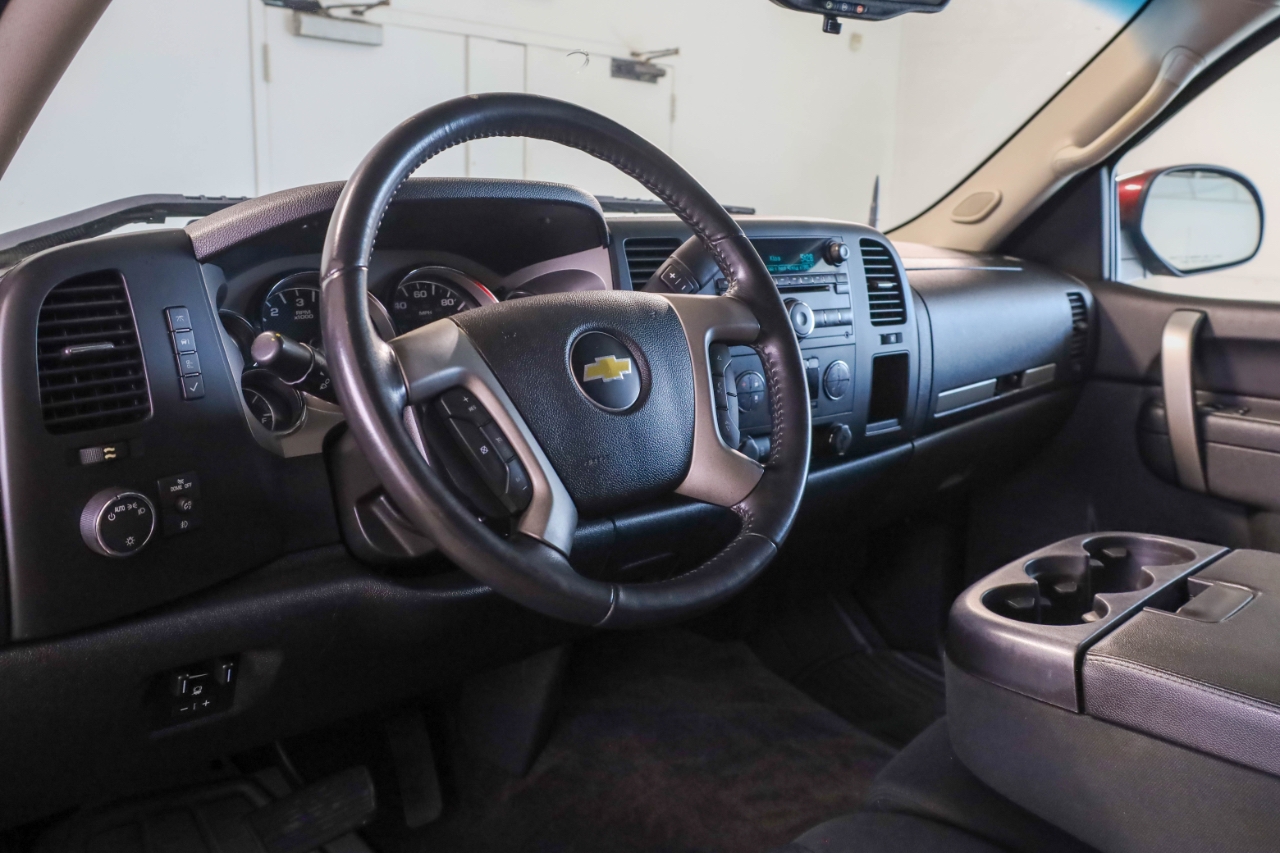 Chevrolet Silverado 1500 4WD Crew Cab 143.5" LT 2013