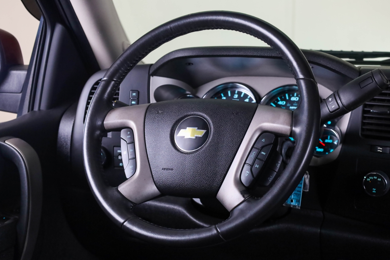 Chevrolet Silverado 1500 4WD Crew Cab 143.5" LT 2013