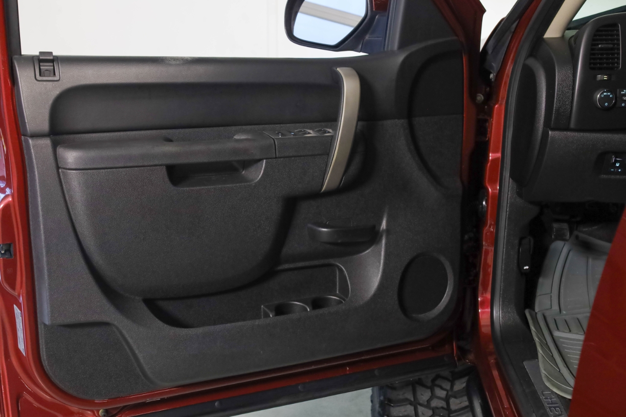 Chevrolet Silverado 1500 4WD Crew Cab 143.5" LT 2013