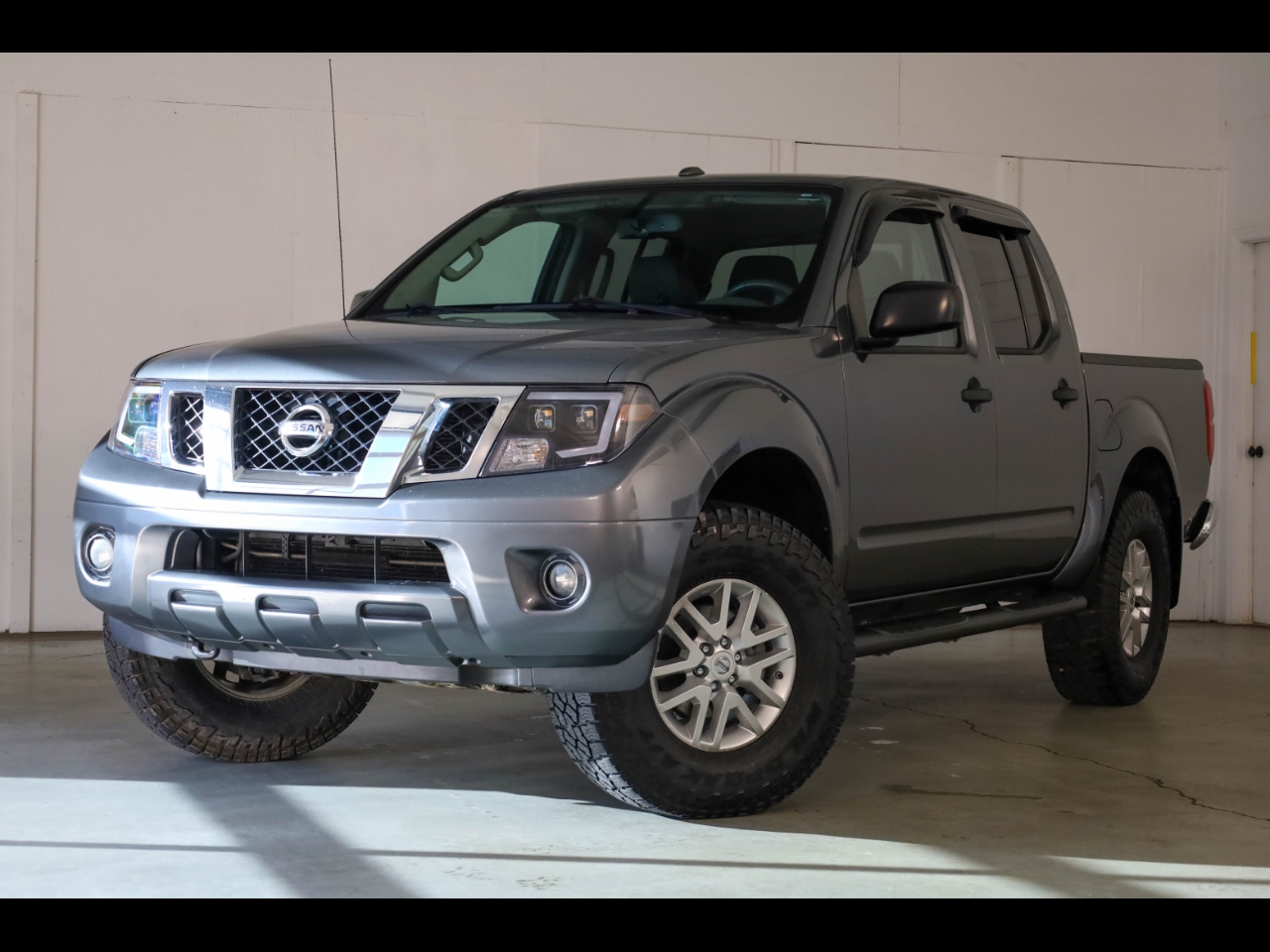 2016 Nissan Frontier 4WD Crew Cab SWB Auto SV