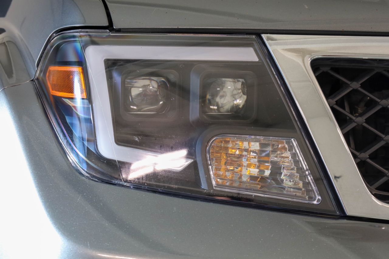 Nissan Frontier 4WD Crew Cab SWB Auto SV 2016