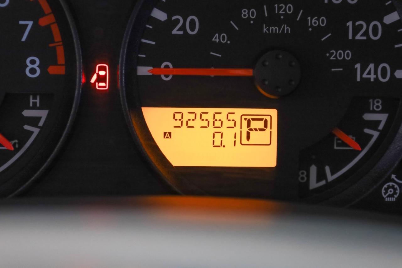 Nissan Frontier 4WD Crew Cab SWB Auto SV 2016