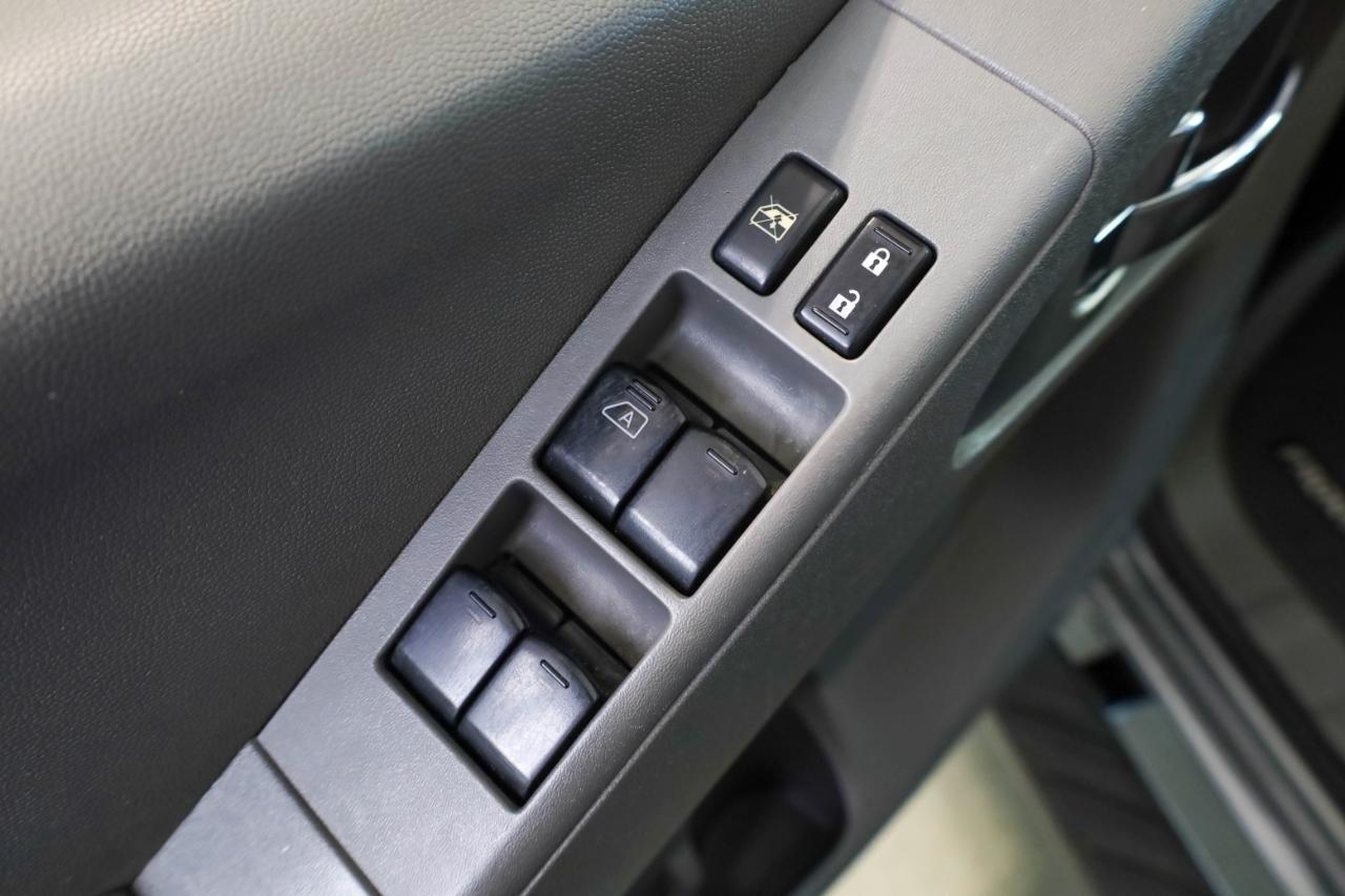 Nissan Frontier 4WD Crew Cab SWB Auto SV 2016