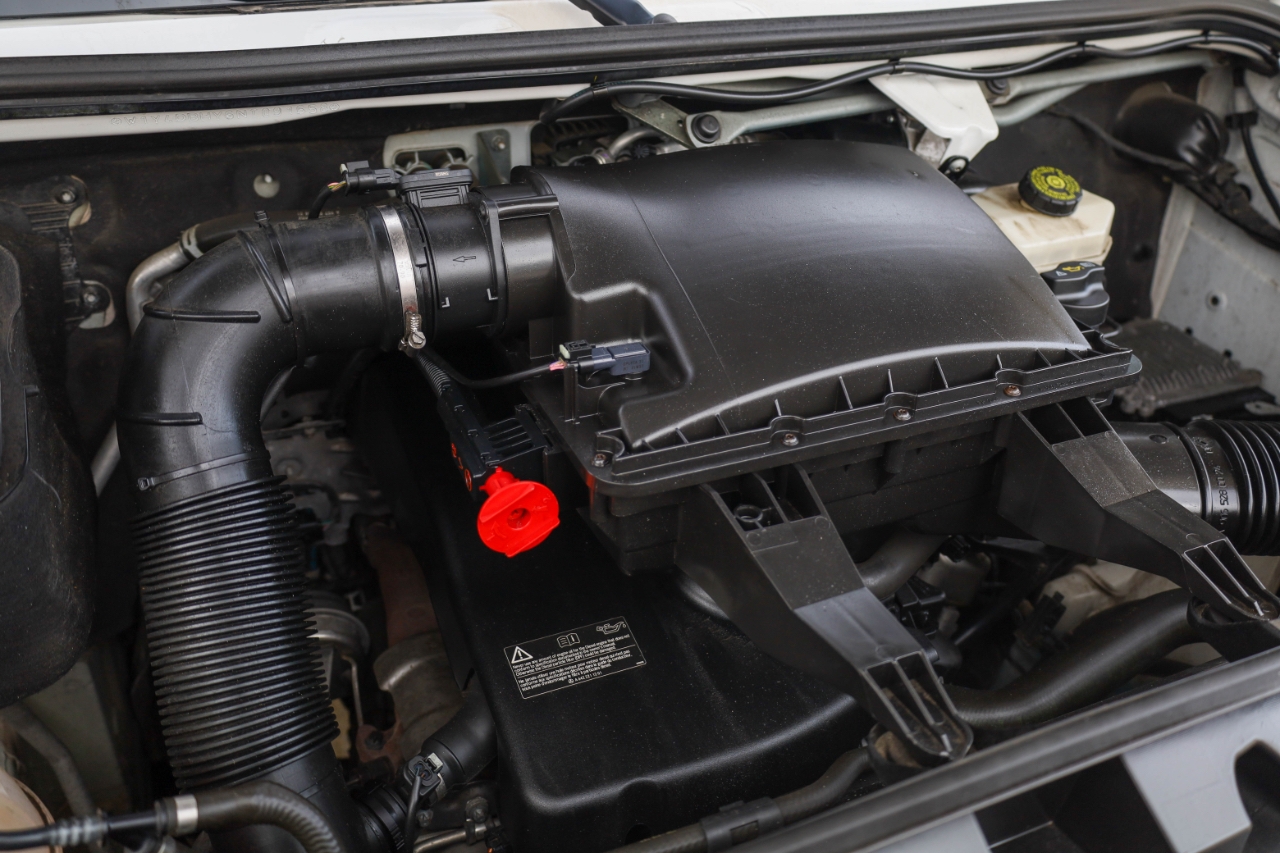 Mercedes-Benz Sprinter Cargo Van 2500 Standard Roof I4 144" RWD 2022