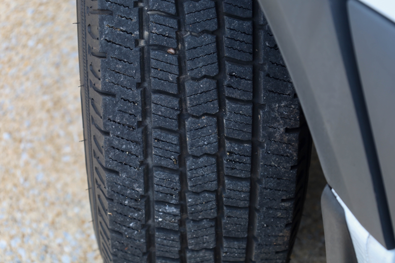 Mercedes-Benz Sprinter Cargo Van 2500 Standard Roof I4 144" RWD 2022