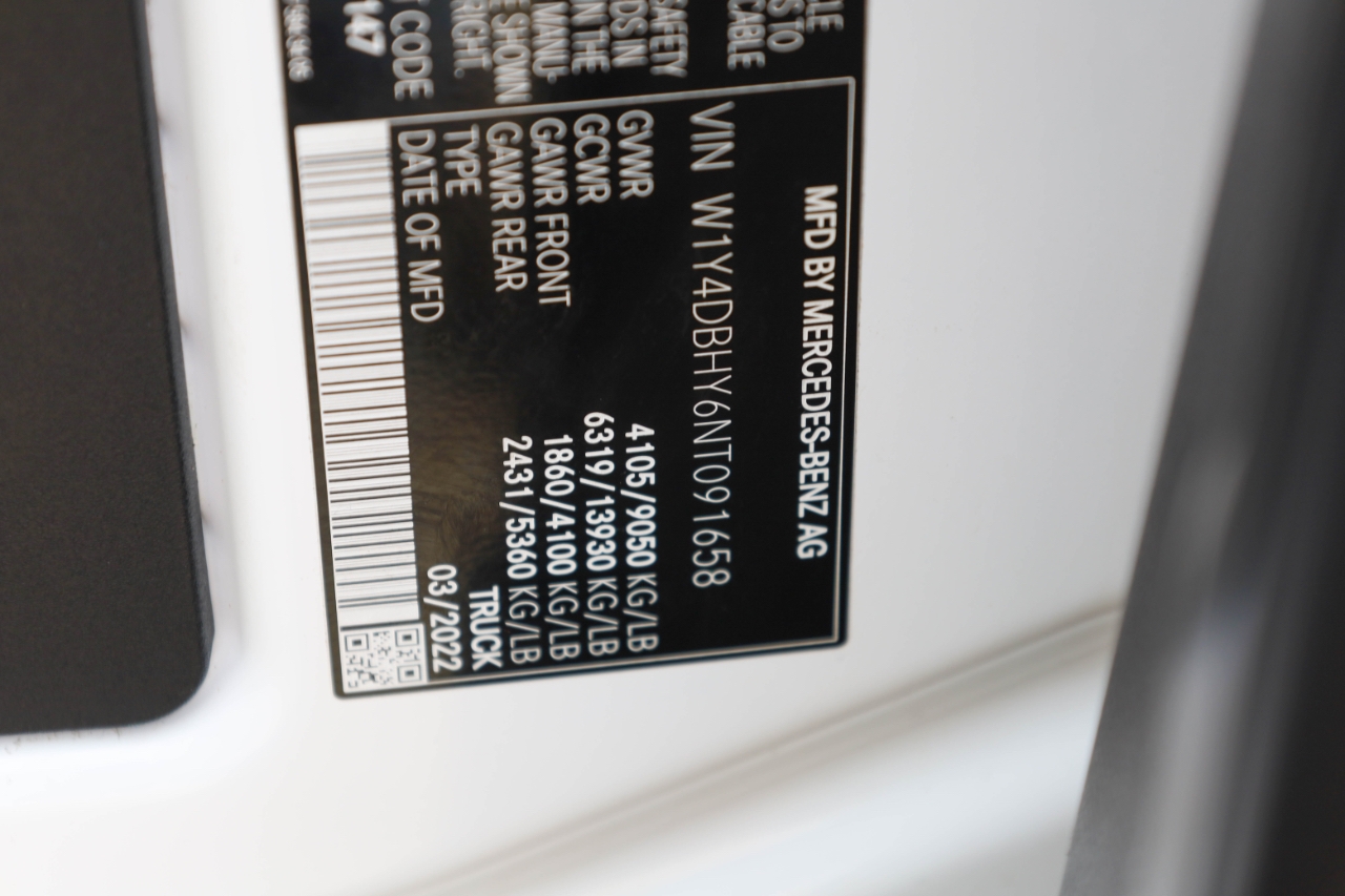 Mercedes-Benz Sprinter Cargo Van 2500 Standard Roof I4 144" RWD 2022