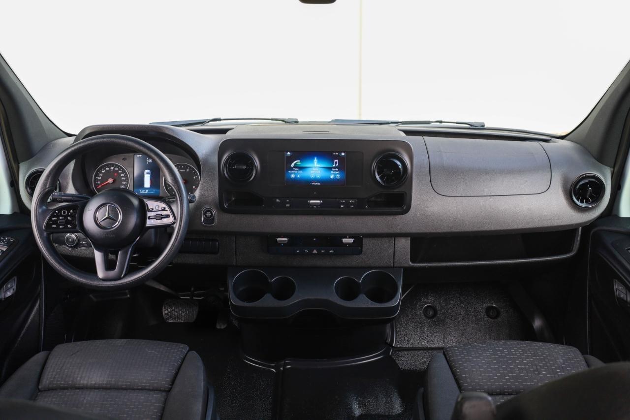 Mercedes-Benz Sprinter Cargo Van 2500 Standard Roof I4 144" RWD 2022