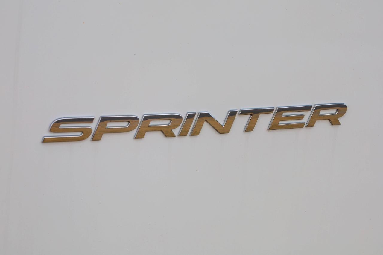 Mercedes-Benz Sprinter Cargo Van 2500 Standard Roof I4 144" RWD 2022