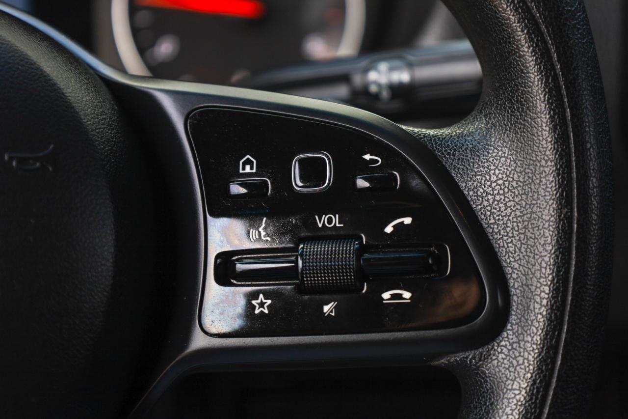 Mercedes-Benz Sprinter Cargo Van 2500 Standard Roof I4 144" RWD 2022