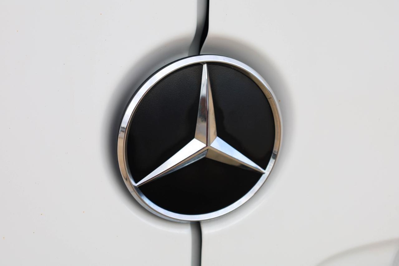 Mercedes-Benz Sprinter Cargo Van 2500 Standard Roof I4 144" RWD 2022