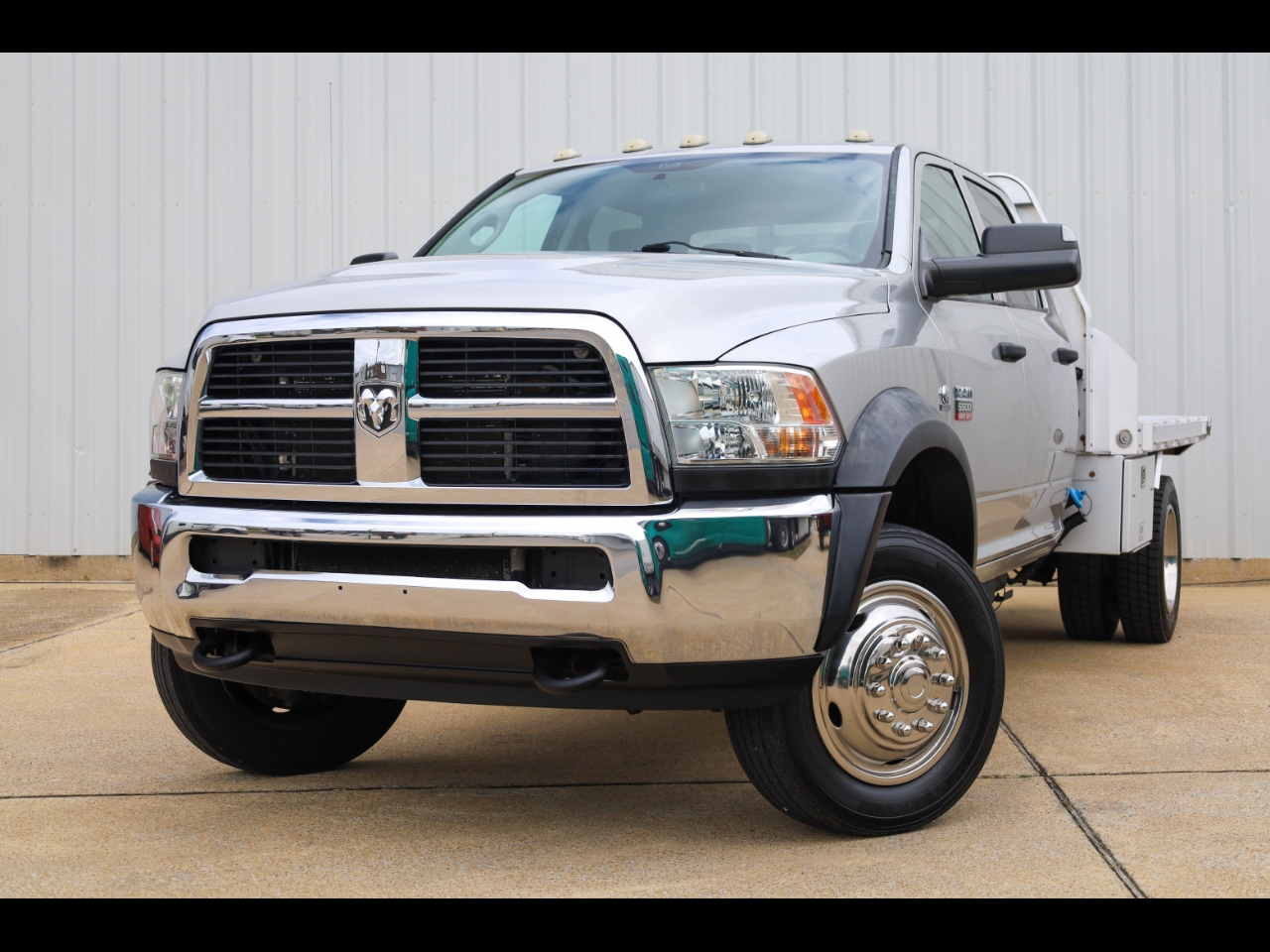 2012 RAM 5500 2WD Crew Cab 173" WB 60" CA ST