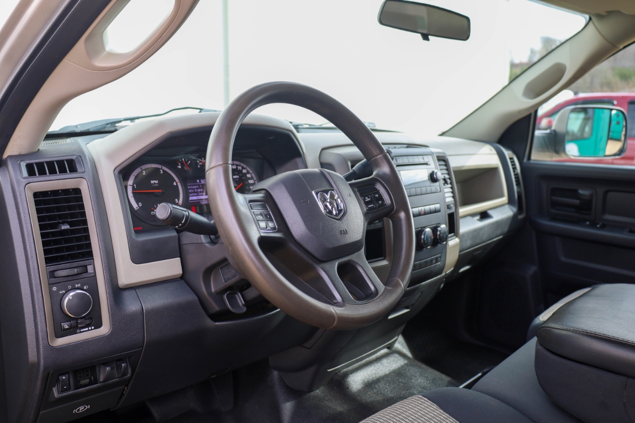 RAM 5500 2WD Crew Cab 173" WB 60" CA ST 2012