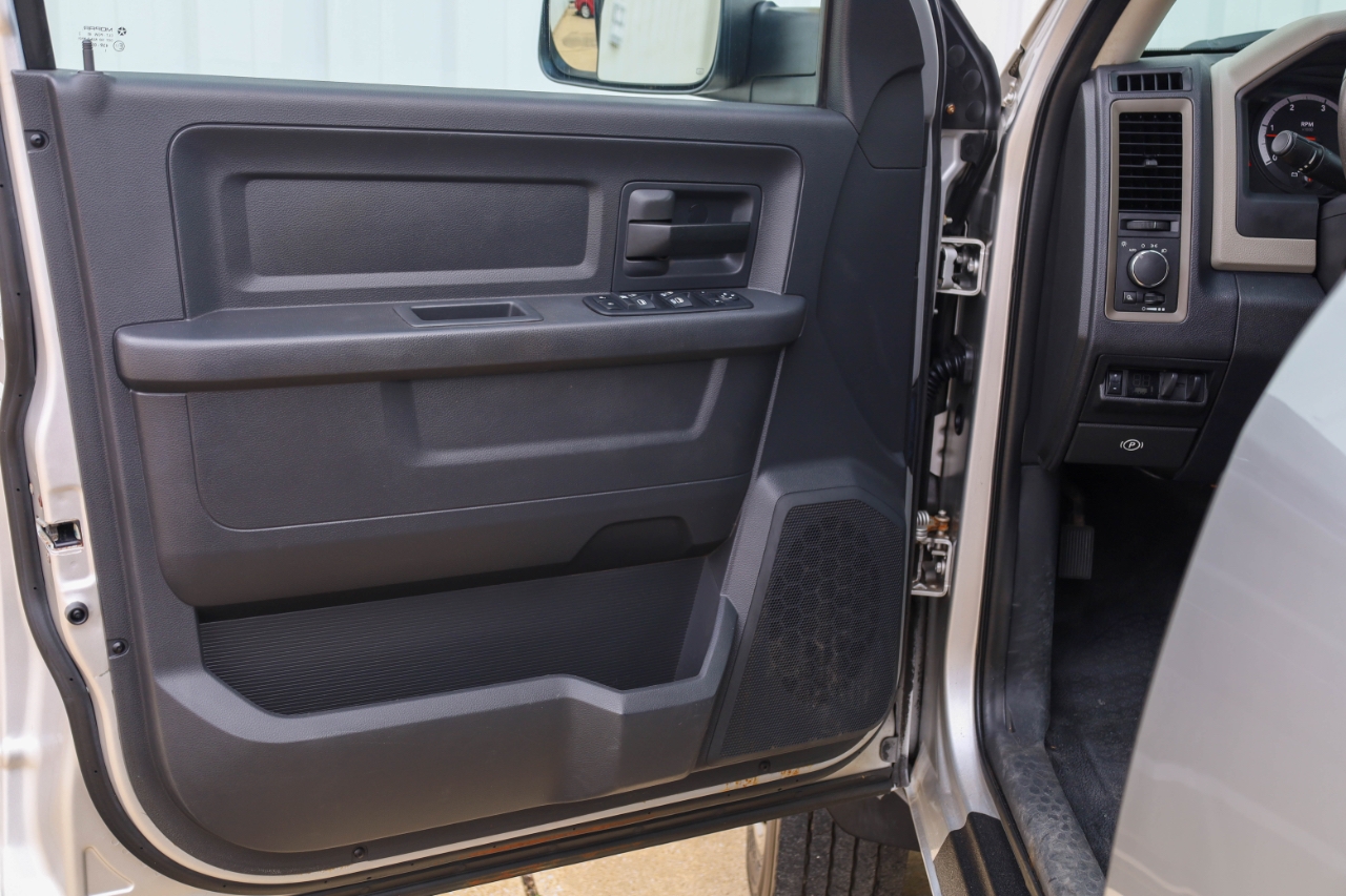 RAM 5500 2WD Crew Cab 173" WB 60" CA ST 2012