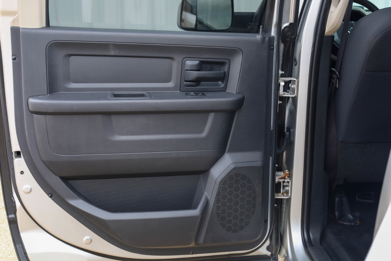 RAM 5500 2WD Crew Cab 173" WB 60" CA ST 2012