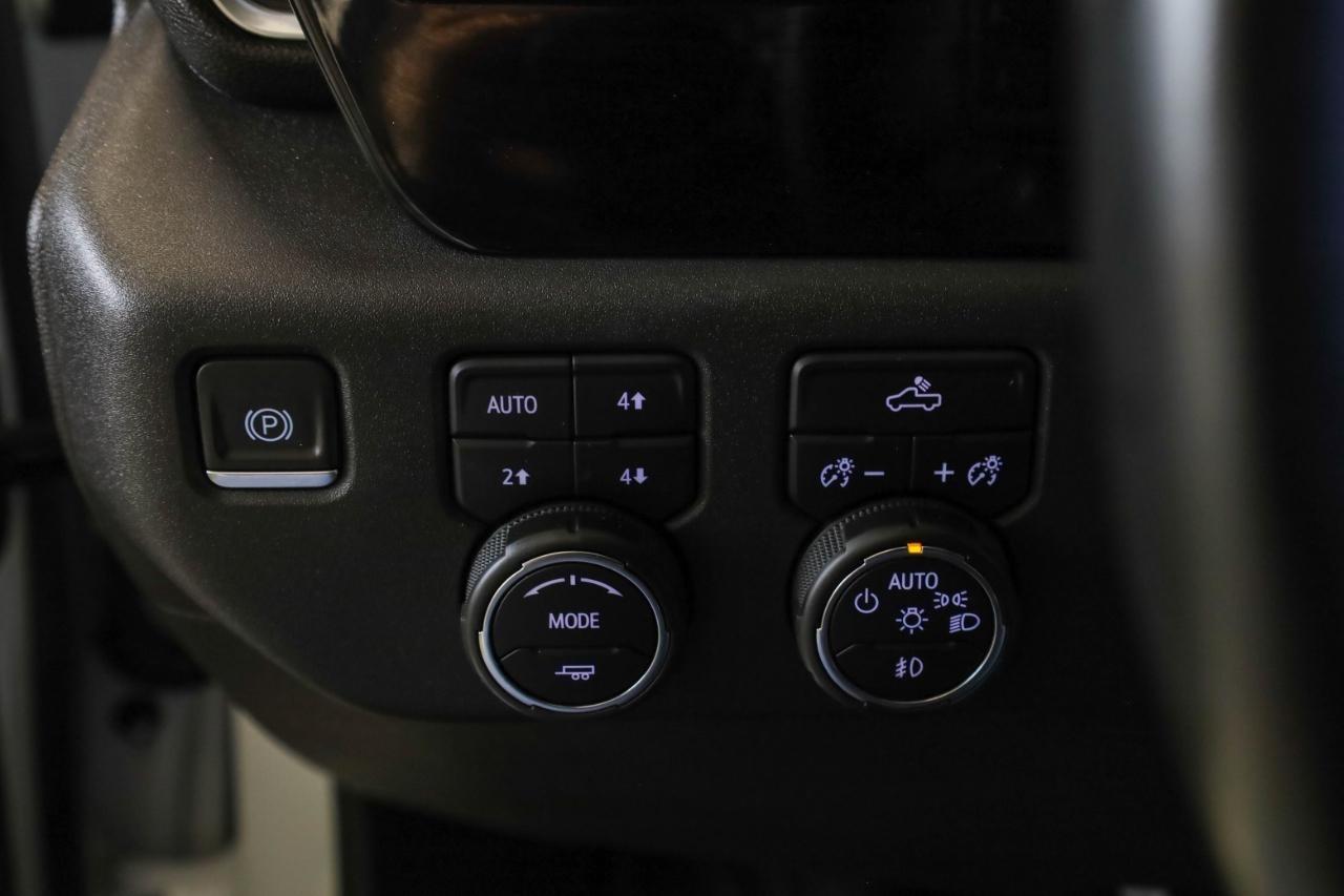 Chevrolet Silverado 1500 4WD Crew Cab 147" LT Trail Boss 2023