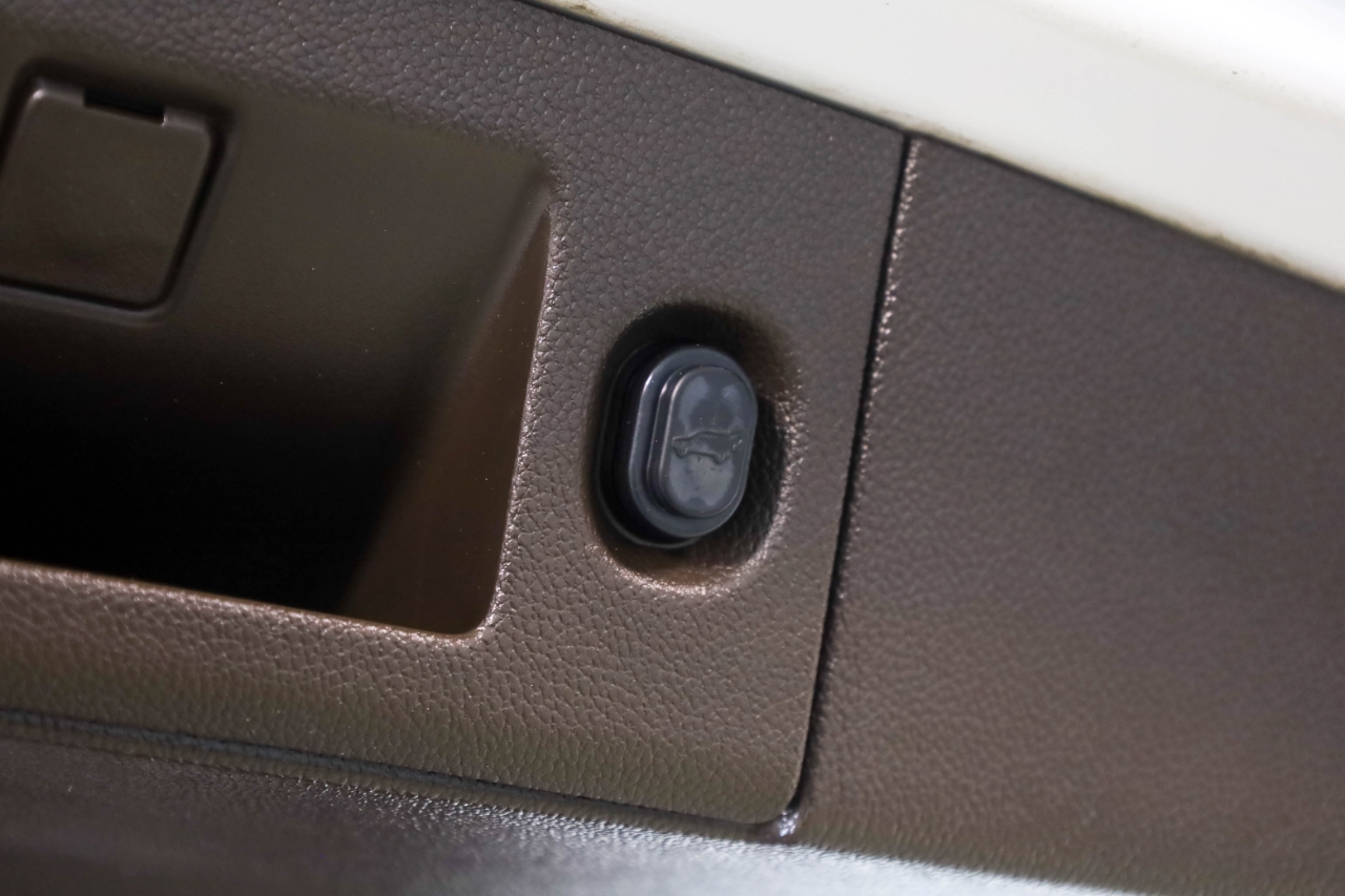 GMC Yukon XL 2WD 4dr Denali 2017