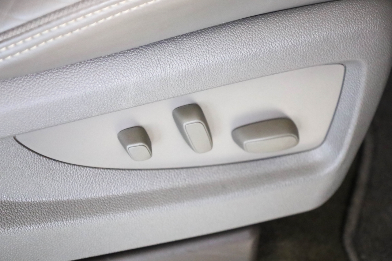 GMC Yukon XL 2WD 4dr Denali 2017