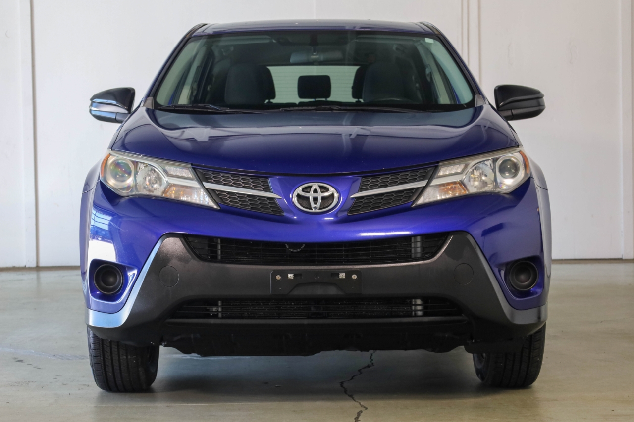 Toyota RAV4 FWD 4dr LE (Natl) 2014