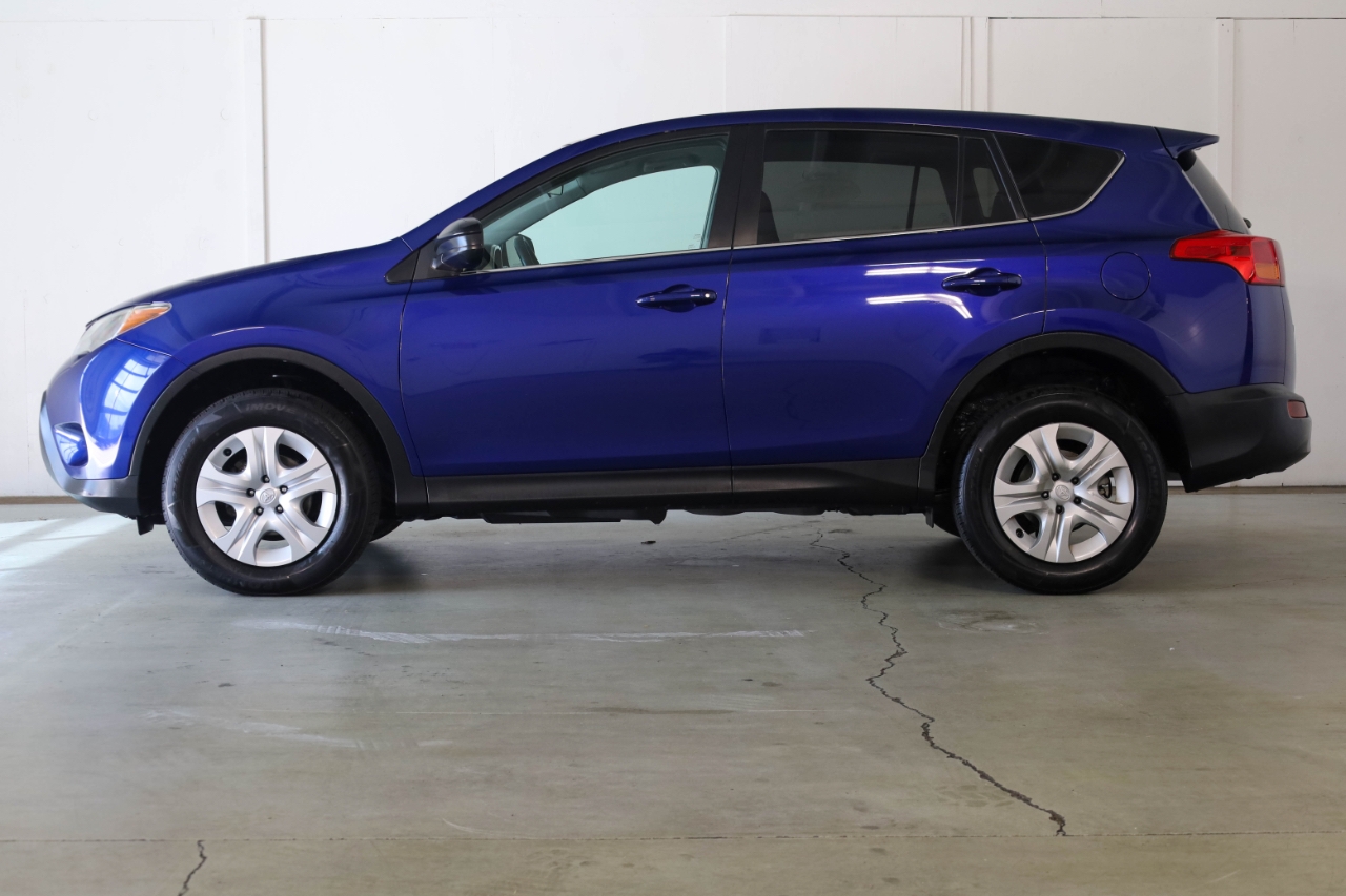 Toyota RAV4 FWD 4dr LE (Natl) 2014