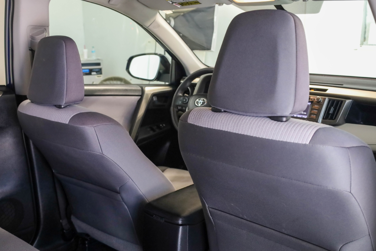 Toyota RAV4 FWD 4dr LE (Natl) 2014