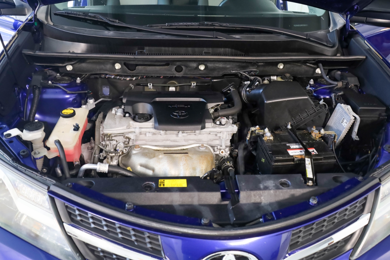 Toyota RAV4 FWD 4dr LE (Natl) 2014