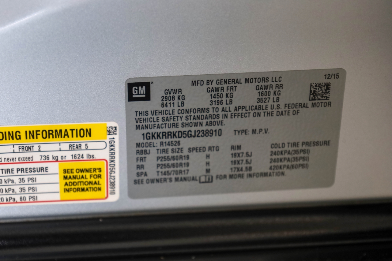 GMC Acadia FWD 4dr SLT w/SLT-1 2016