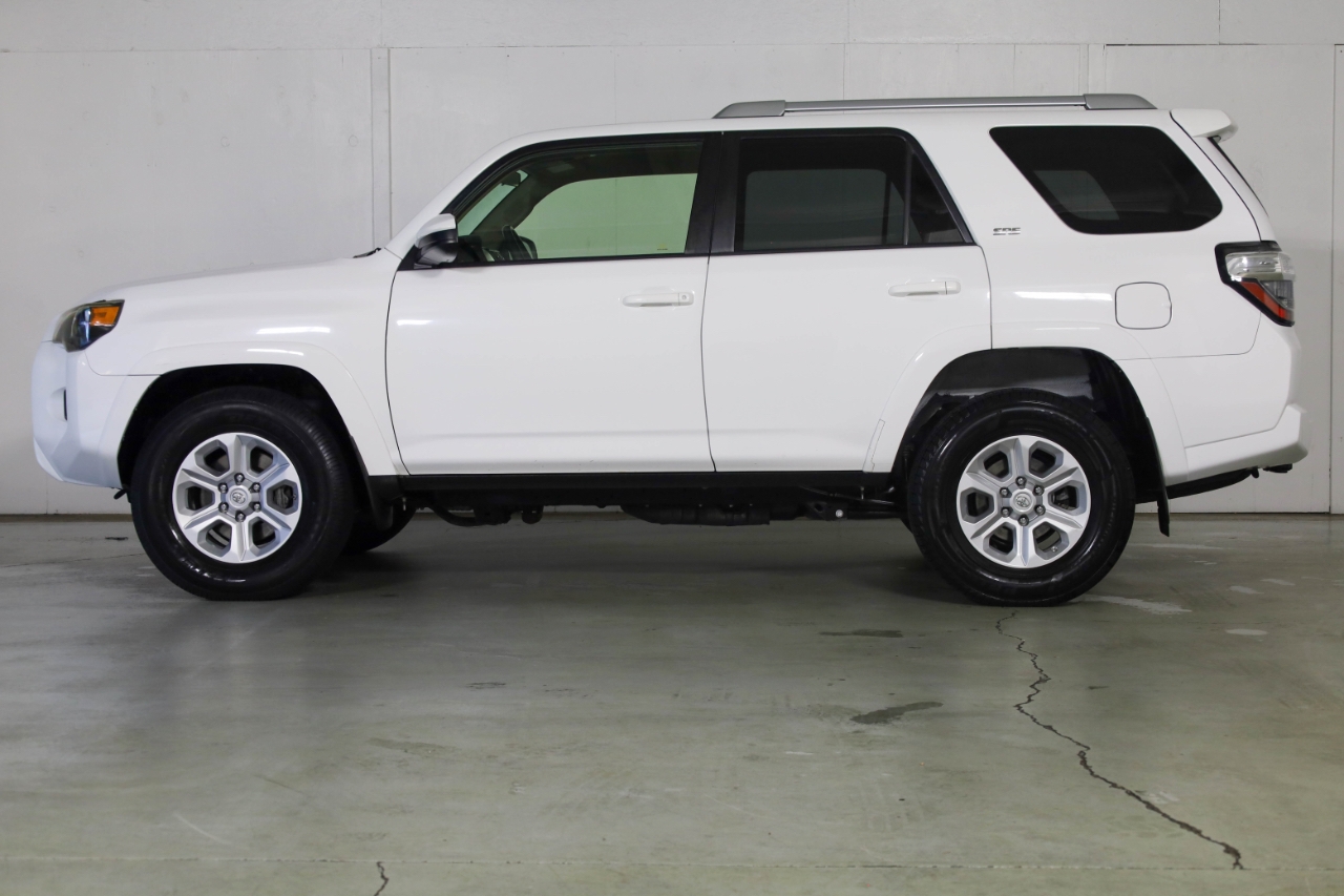 Toyota 4Runner SR5 Premium 2WD (Natl) 2017