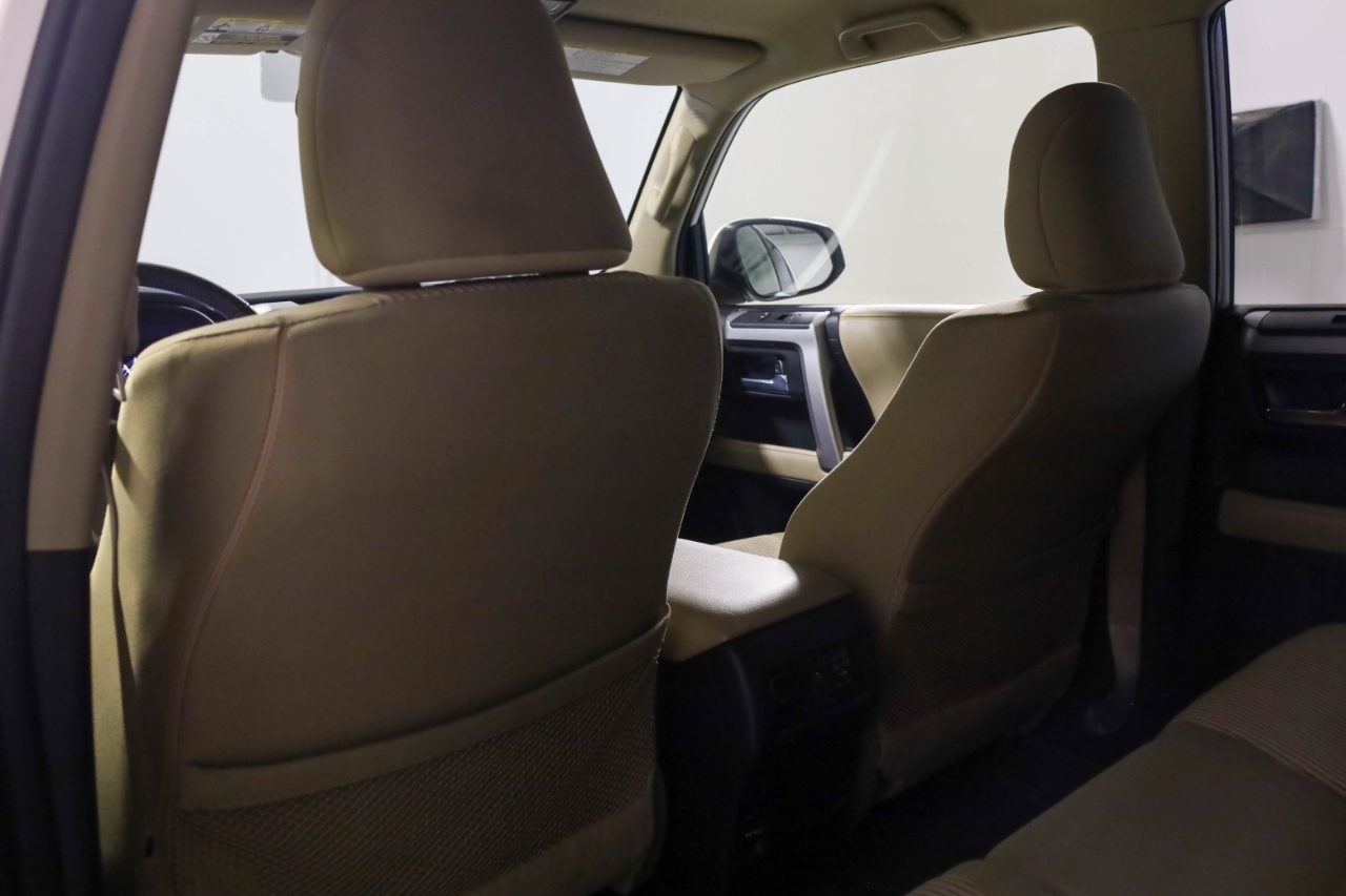 Toyota 4Runner SR5 Premium 2WD (Natl) 2017