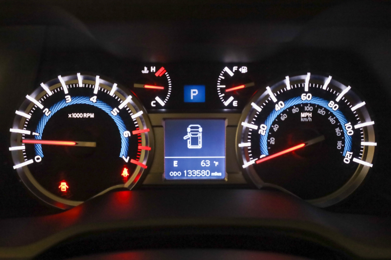 Toyota 4Runner SR5 Premium 2WD (Natl) 2017