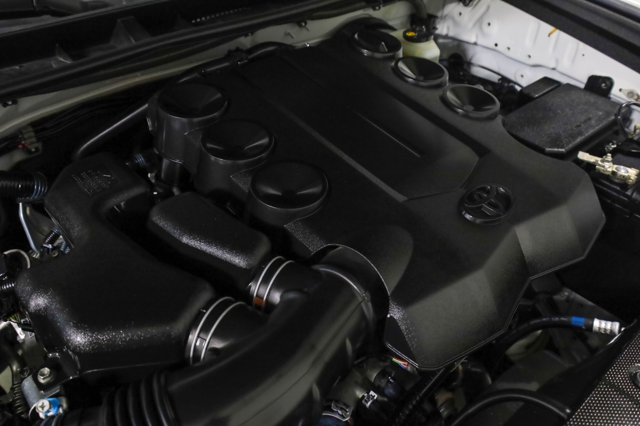 Toyota 4Runner SR5 Premium 2WD (Natl) 2017