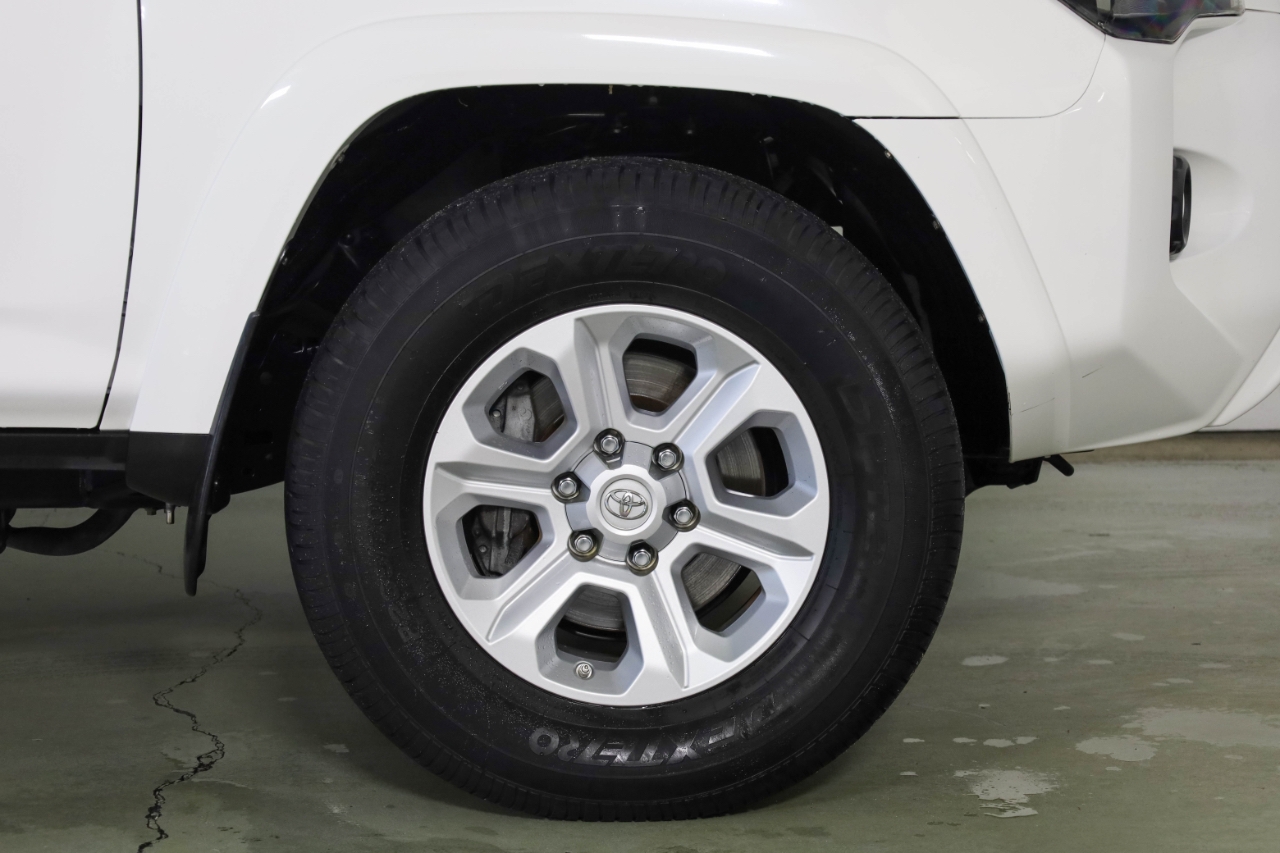 Toyota 4Runner SR5 Premium 2WD (Natl) 2017