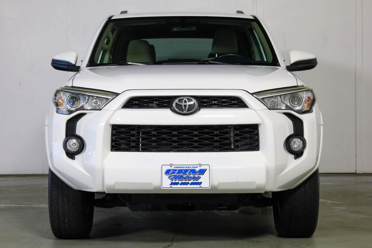 Toyota 4Runner SR5 Premium 2WD (Natl) 2017