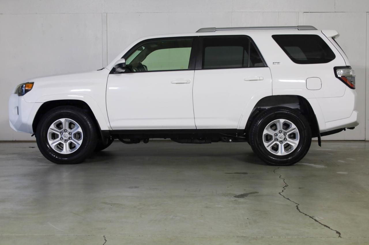 Toyota 4Runner SR5 Premium 2WD (Natl) 2017