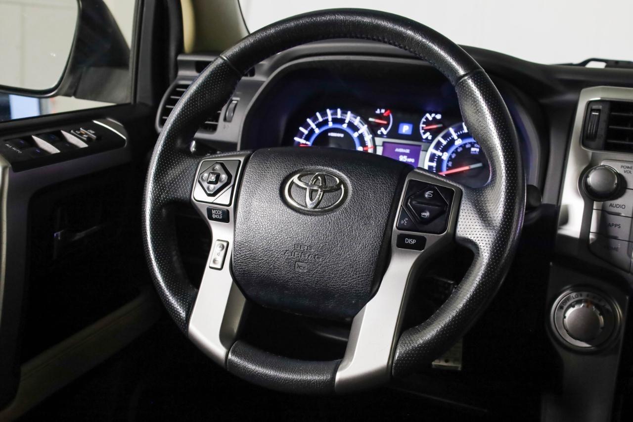Toyota 4Runner SR5 Premium 2WD (Natl) 2017