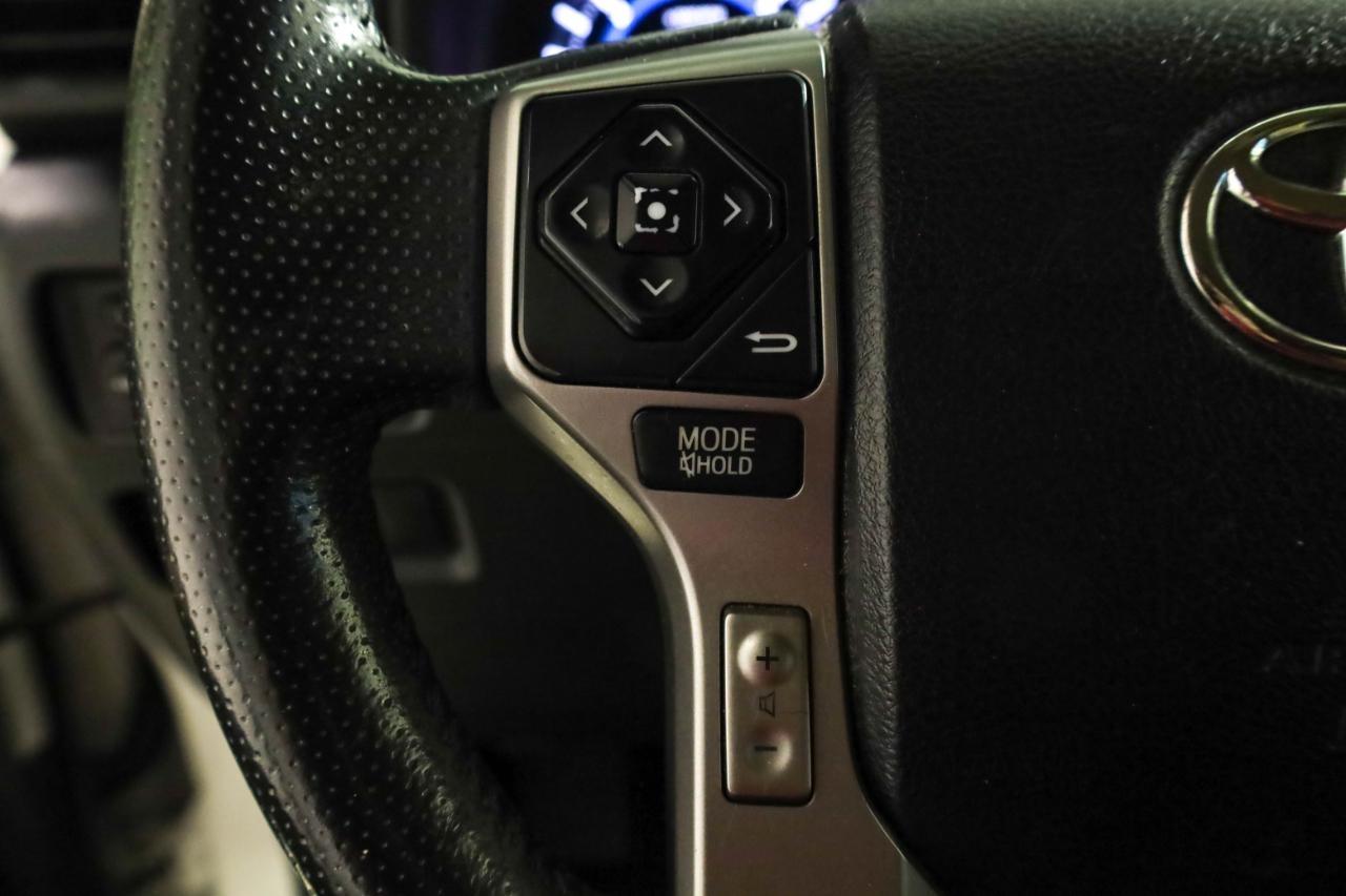 Toyota 4Runner SR5 Premium 2WD (Natl) 2017