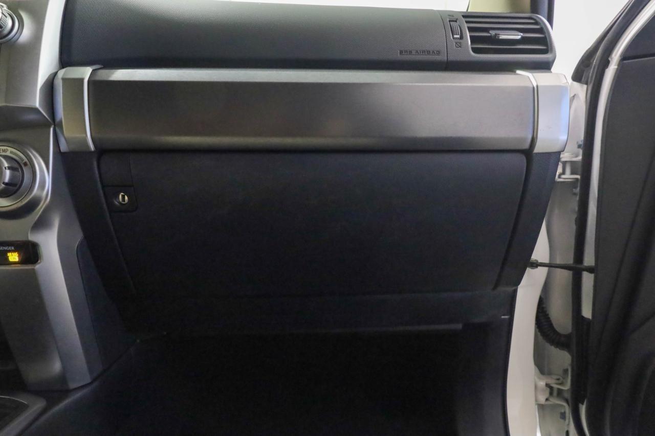 Toyota 4Runner SR5 Premium 2WD (Natl) 2017