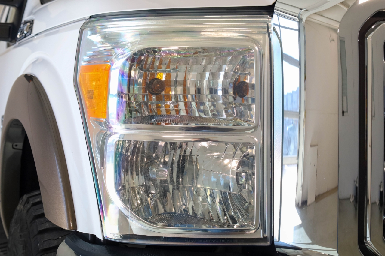 Ford Super Duty F-250 SRW 4WD Crew Cab 172" Platinum 2015