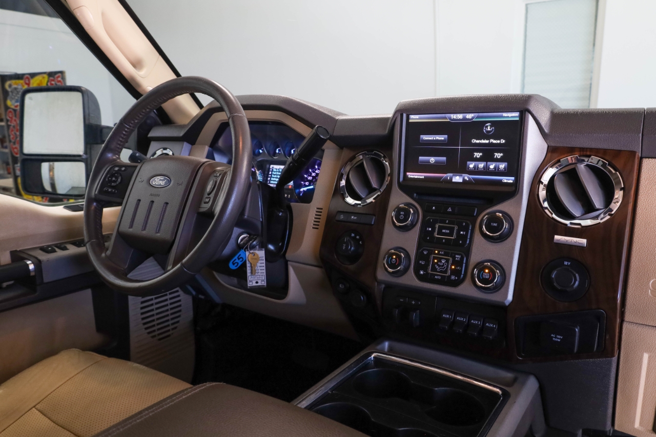 Ford Super Duty F-250 SRW 4WD Crew Cab 172" Platinum 2015