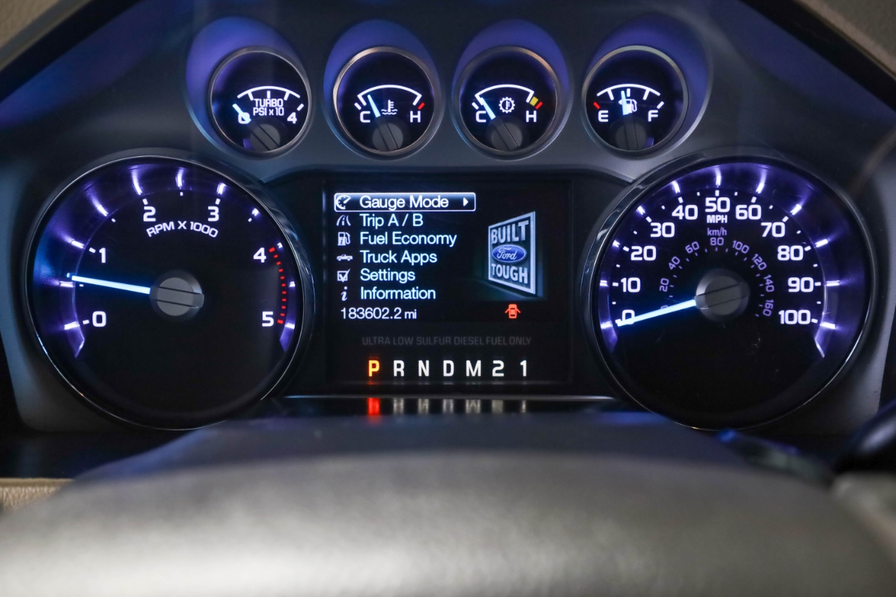 Ford Super Duty F-250 SRW 4WD Crew Cab 172" Platinum 2015