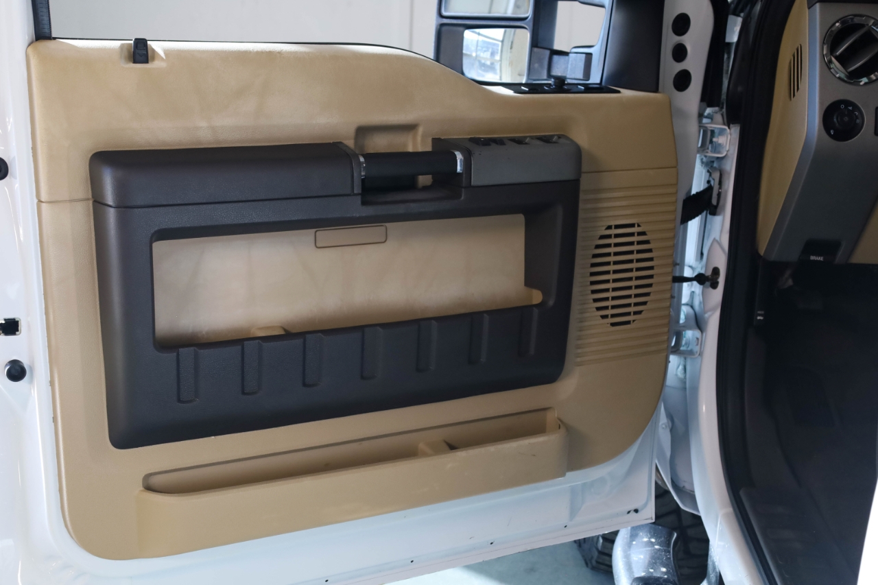 Ford Super Duty F-250 SRW 4WD Crew Cab 172" Platinum 2015