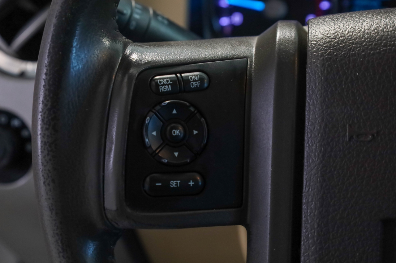 Ford Super Duty F-250 SRW 4WD Crew Cab 172" Platinum 2015