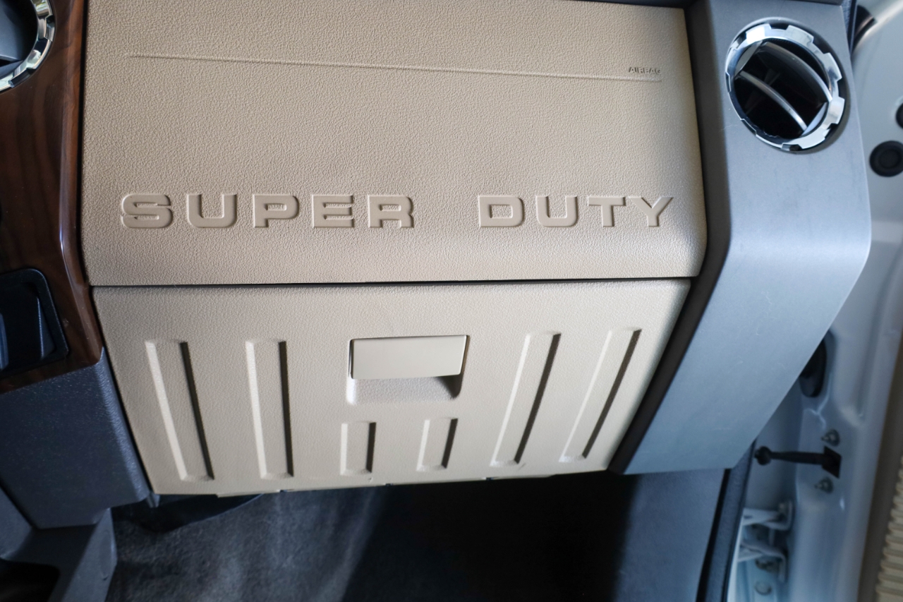 Ford Super Duty F-250 SRW 4WD Crew Cab 172" Platinum 2015